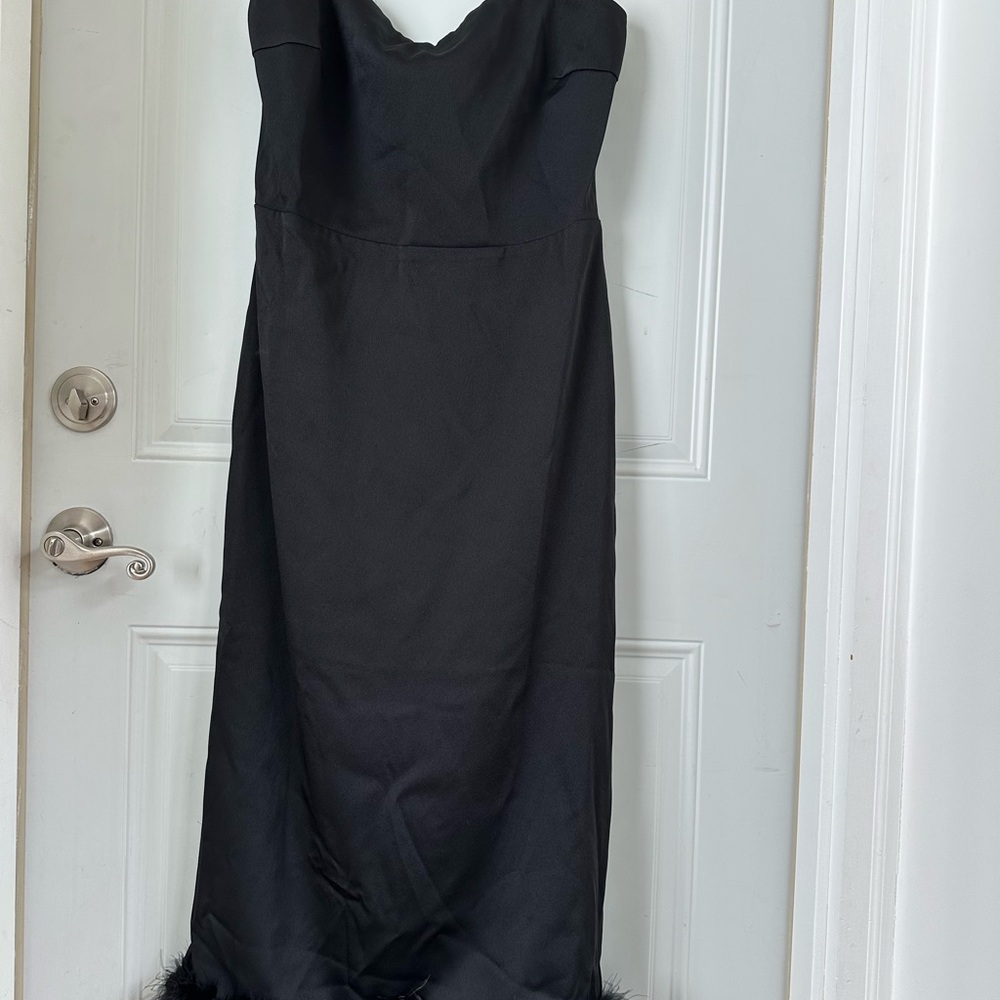 Elegant Black Strapless Dress